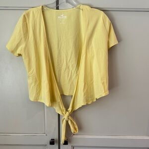 Hollister Women's Light Yellow Tie-Front Blouse